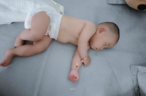 迁西四个月宝宝12斤